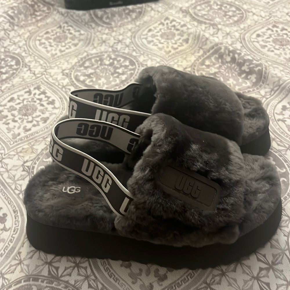 Brand new UGG platform slippers size 7